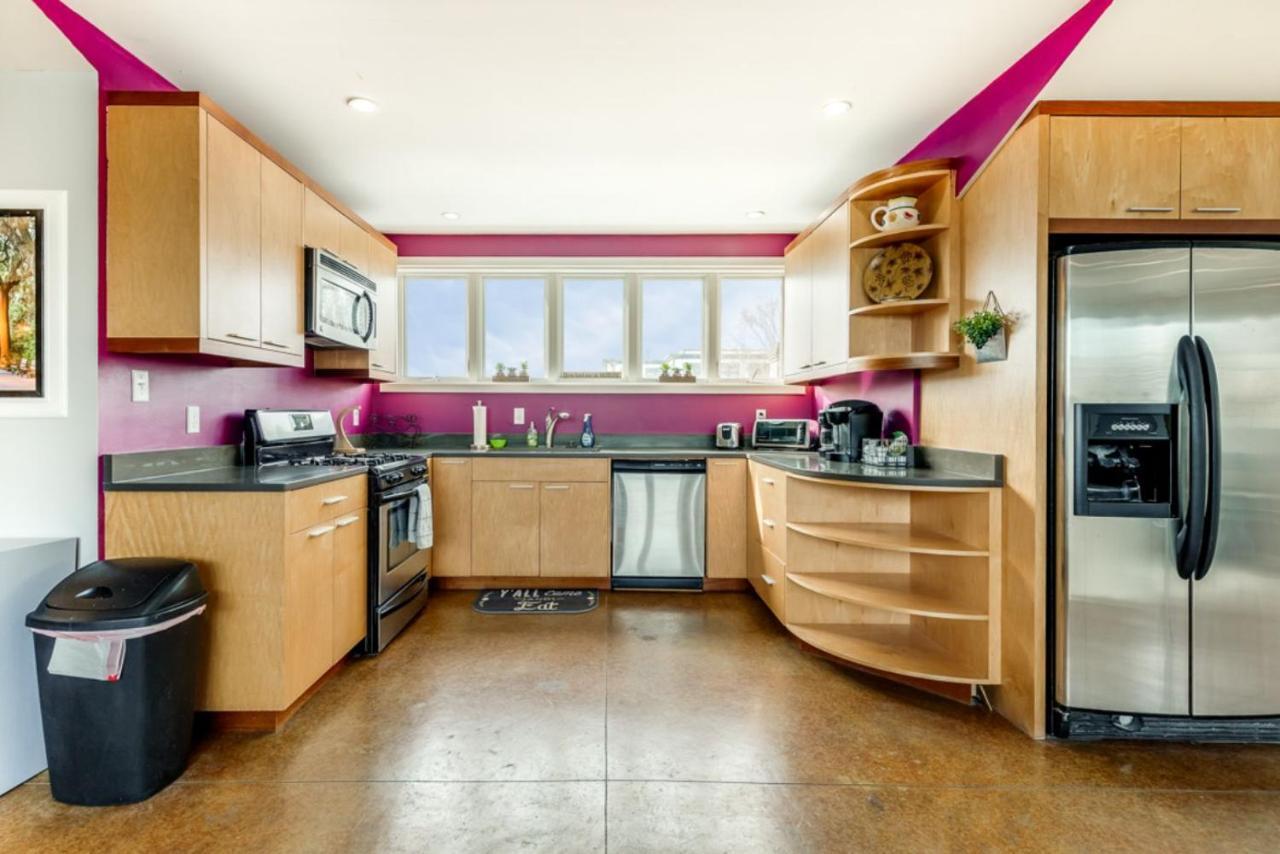 Walk Score 90!!-historic Downtown District-2 Blocks To Famous Forsyth Park- Huge Private Patio-private Parking Casa vacanze Savannah