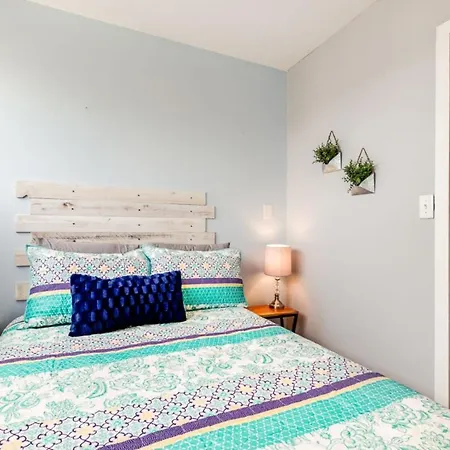 Walk Score 90!!-Historic Downtown District-2 Blocks To Famous Forsyth Park- Huge Private Patio-Private Parking Savannah Exterior foto
