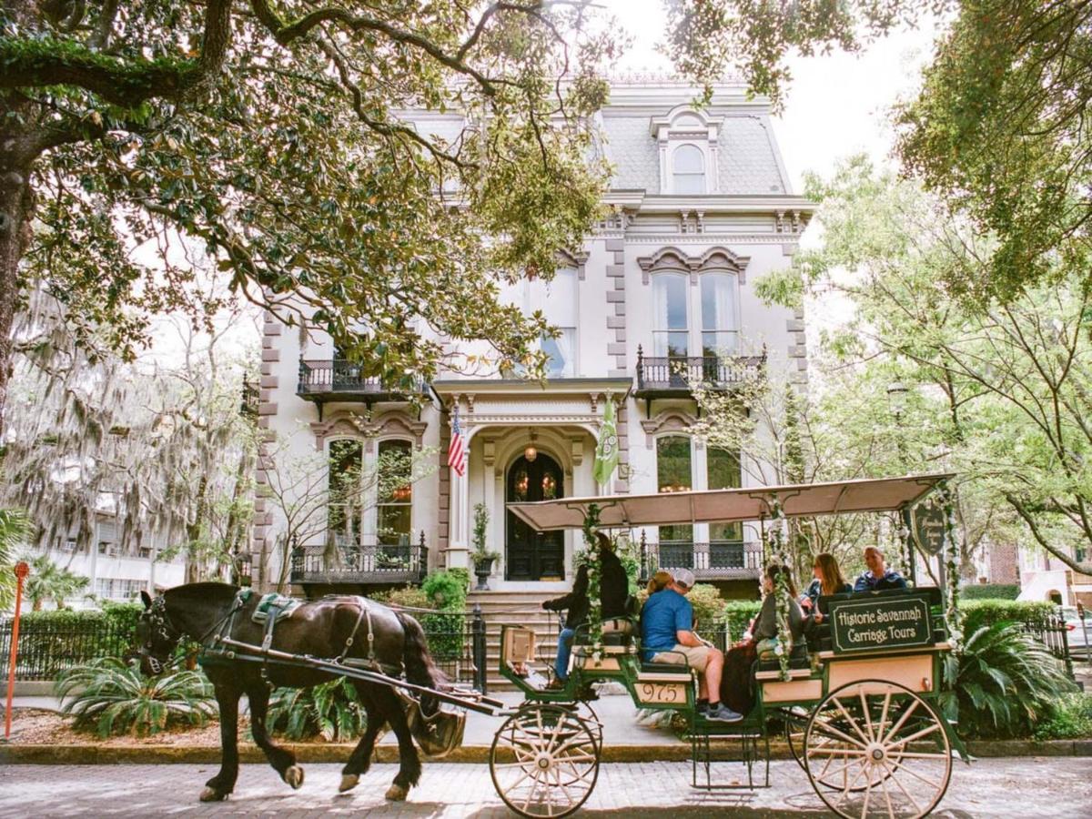 Сasa de vacaciones Walk Score 90!!-historic Downtown District-2 Blocks To Famous Forsyth Park- Huge Private Patio-private Parking
