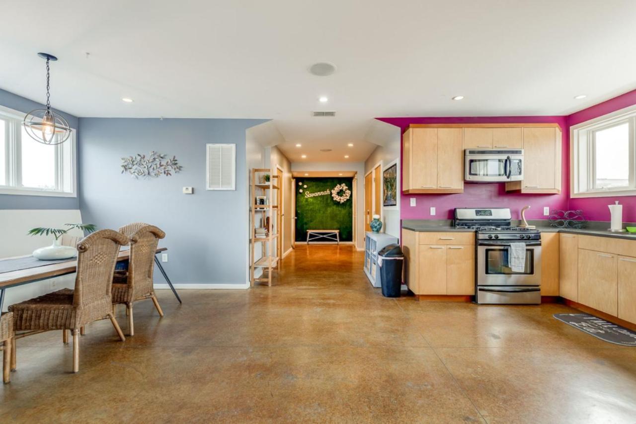 Сasa de vacaciones Walk Score 90!!-historic Downtown District-2 Blocks To Famous Forsyth Park- Huge Private Patio-private Parking *