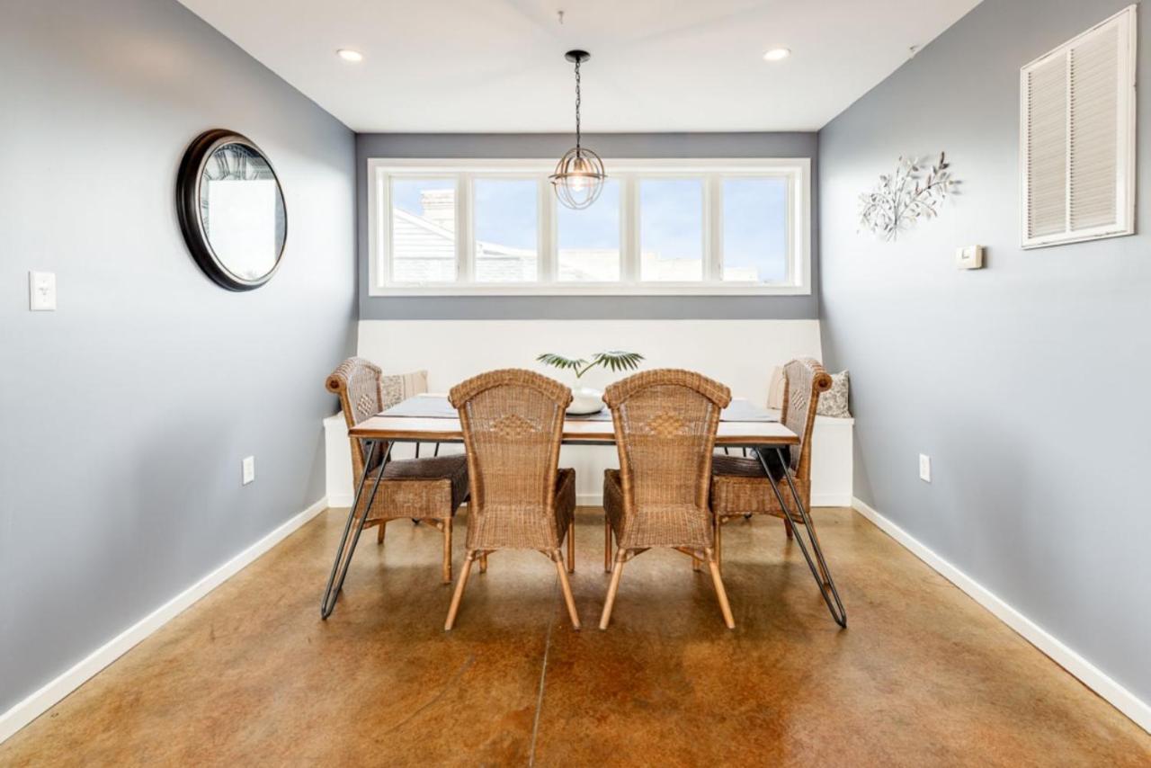 Walk Score 90!!-historic Downtown District-2 Blocks To Famous Forsyth Park- Huge Private Patio-private Parking